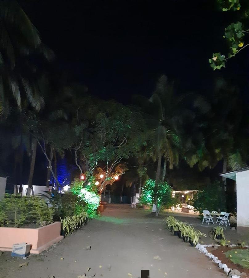 Sereno Farms Hotel Alibag Exterior photo