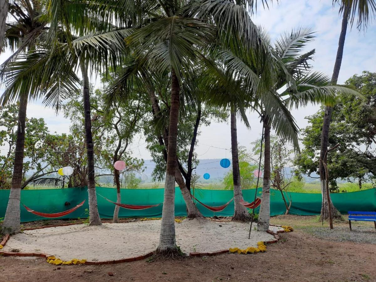 Sereno Farms Hotel Alibag Exterior photo
